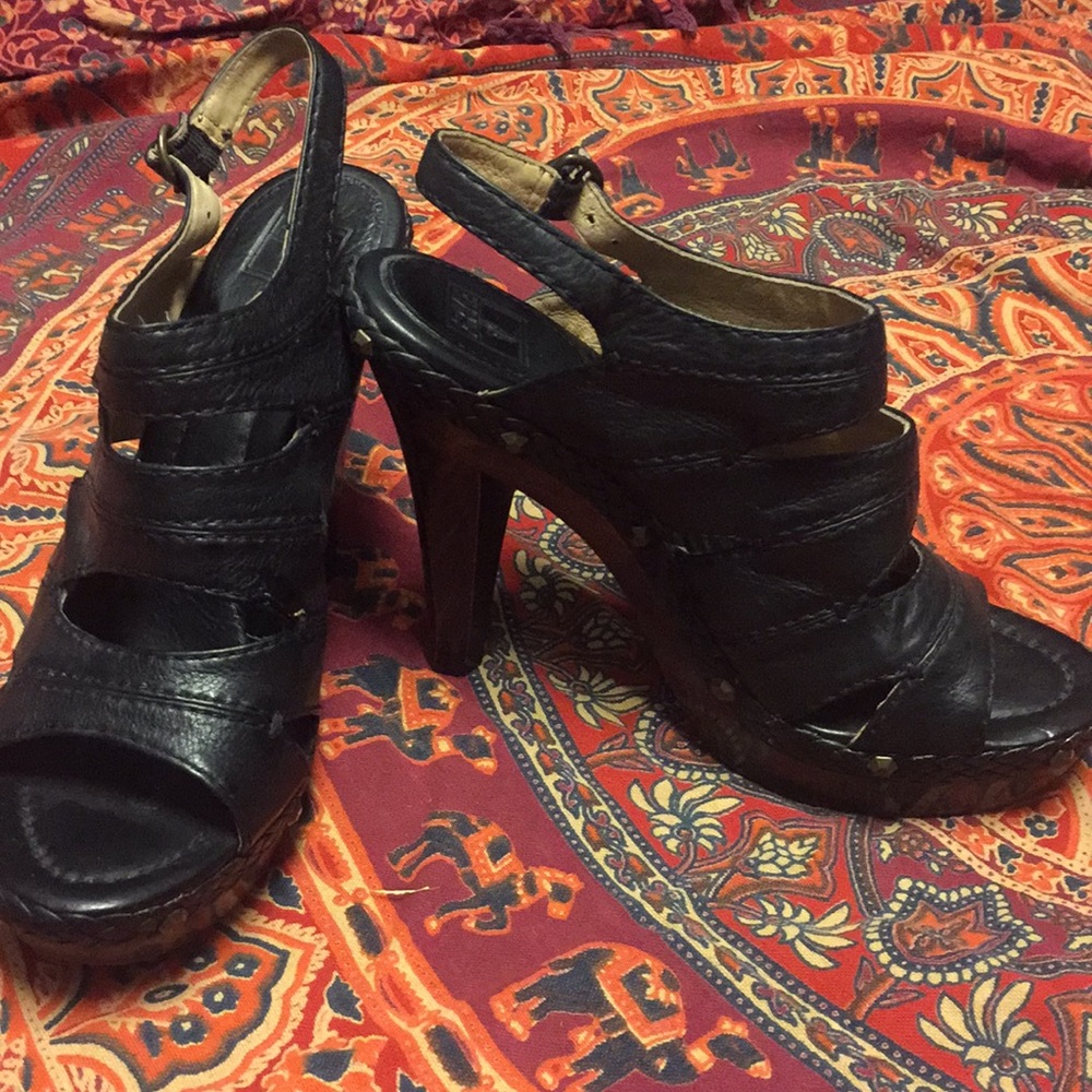 Frye Dara Campus stitch high heel sandal